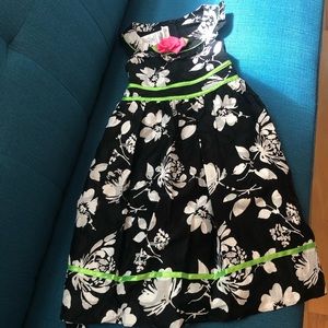 Bonnie Jean SZ 6 black/white dress w/ rosette